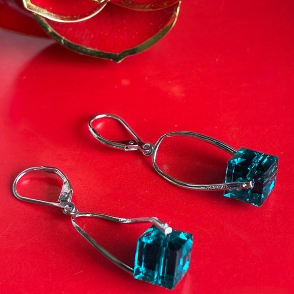 925 Silver Earrings,Elegant Silver and Blue Drop Earrings - Picture 1 of 9